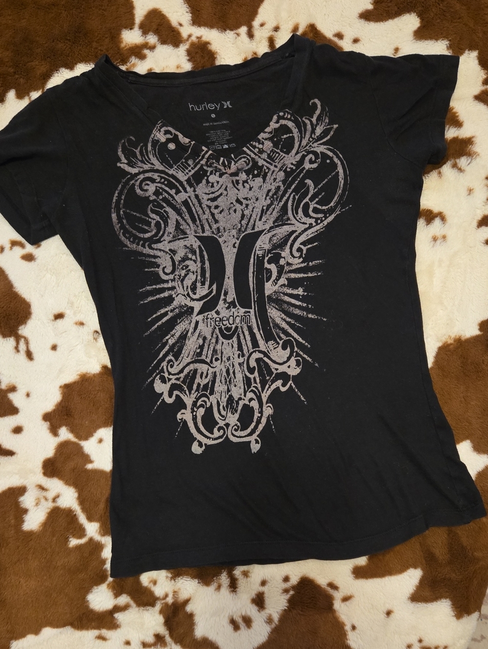 Hurley Black Tee with Silver Graphic V-Neck